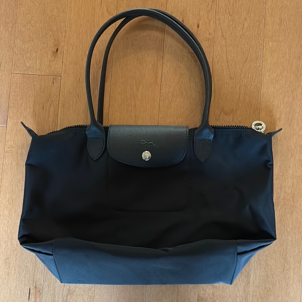Longchamp Black Shoulder Bag (medium)